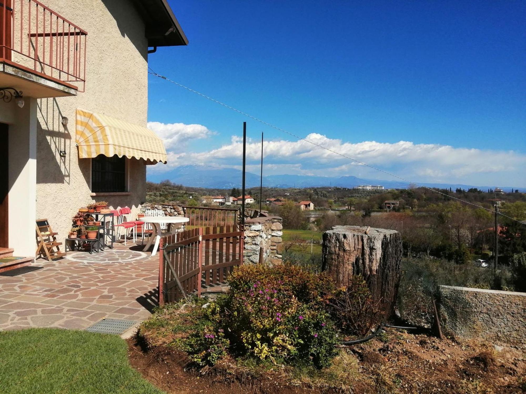 Hill House Apartment Lonato Luaran gambar